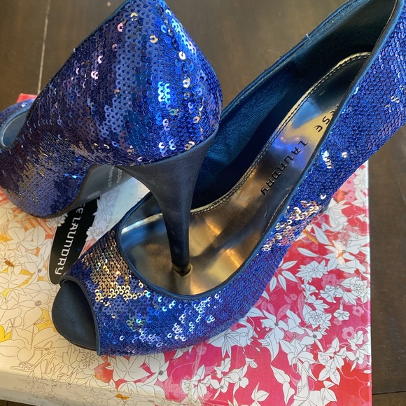 Chinese Laundry Blue/Silver Sequins size 8 Heels - Picture 2 of 10